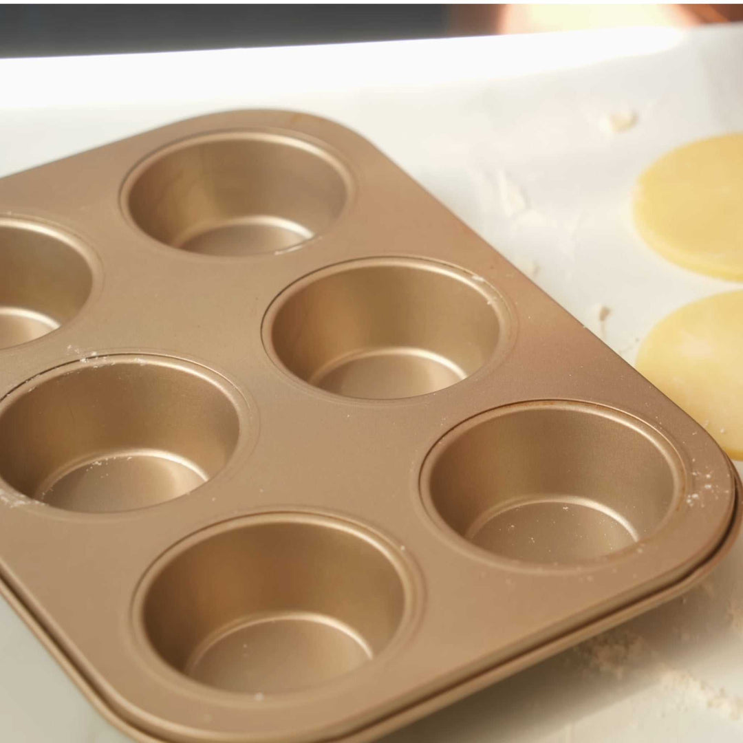 Muffin Pan And Nonstick Oven