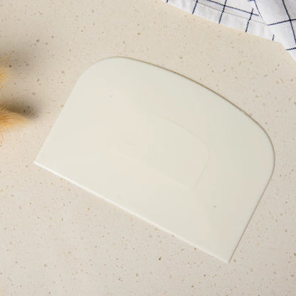 Rounded edge of the polypropylene bowl scraper