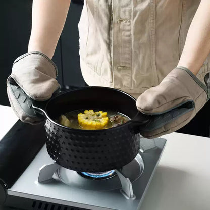 Silicone Oven Mitts & Pot Holder, alternate view 6