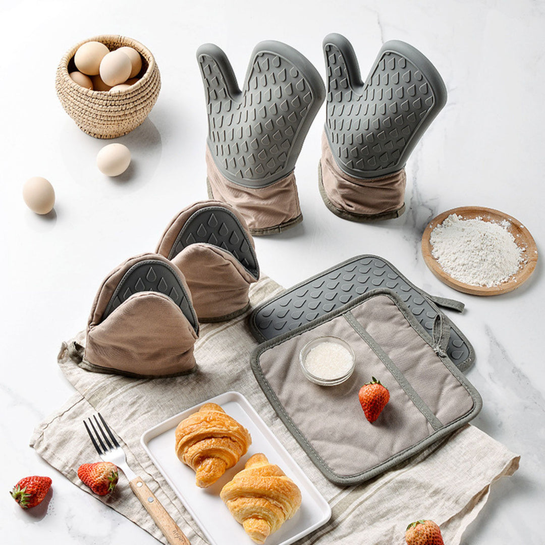 Silicone Oven Mitts and Pot Holder