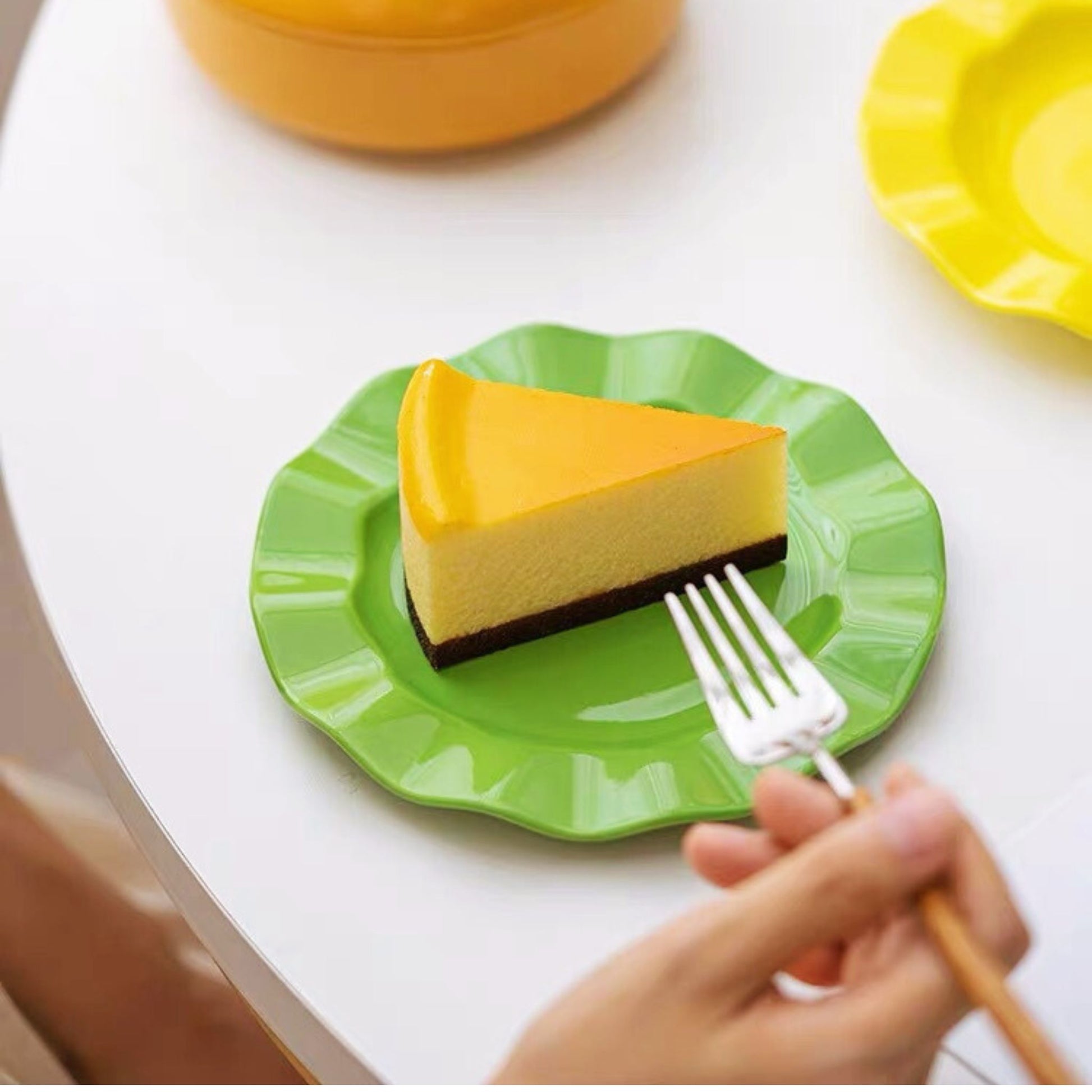 Hamburger Ceramic Dinnerware Set, alternate view 5