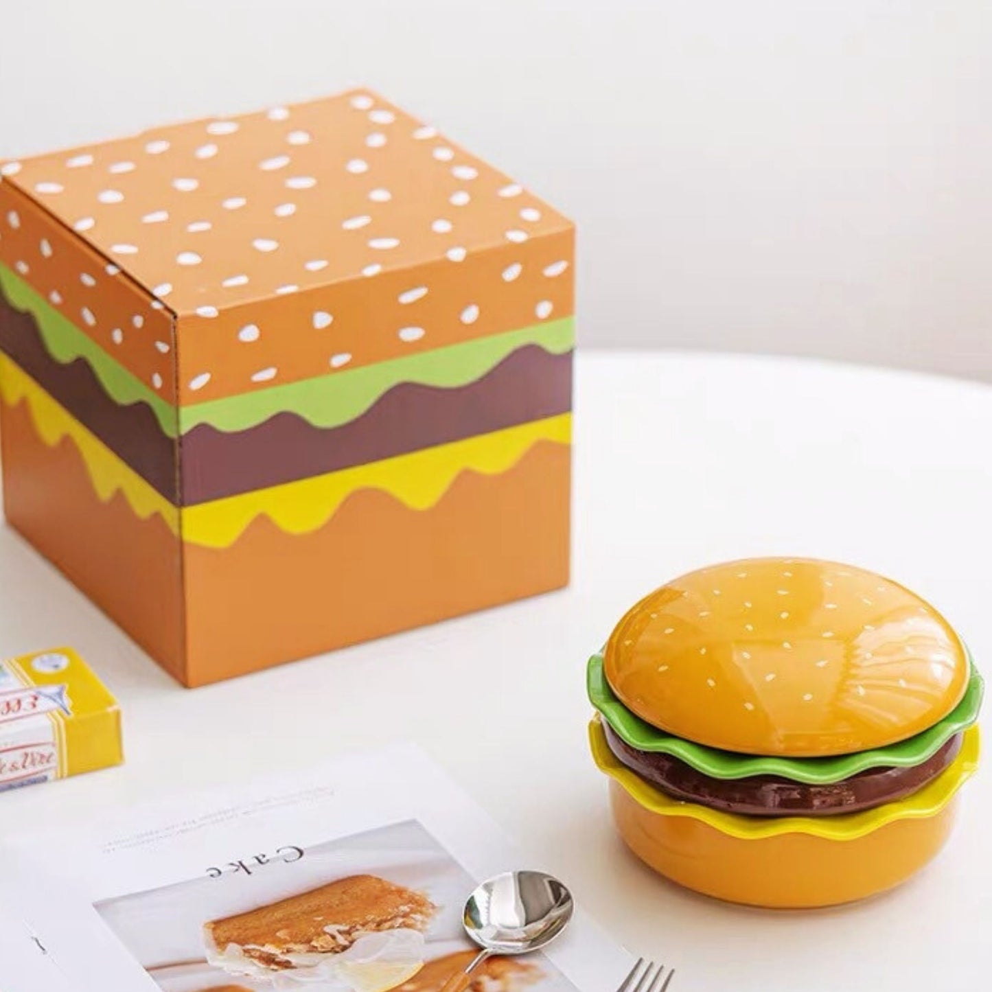 Hamburger Ceramic Dinnerware Set, alternate view 7